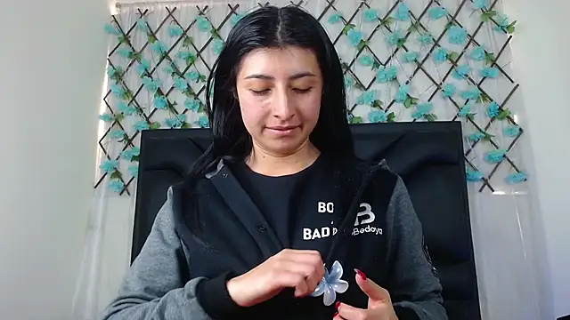 EmmaWilliamss online show from 11.20.25