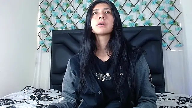 EmmaWilliamss online show from 12.20.25