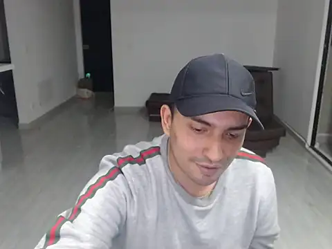 Snapshot of Uncut_Hairy_Dick chatting on 10.28.25 Uncut Hairy Dick online show from 10.28.25