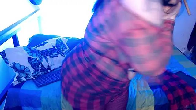 Snapshot of VampGirl1 chatting on 12.18.25 VampGirl1 online show from 12.18.25