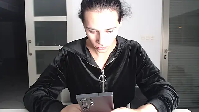 Gianina-Ts online show from 02.05.25