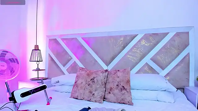 ZiaCalifa online show from 02.21.26