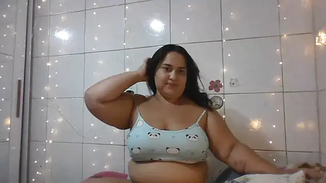 Snapshot of MinaBoss chatting on 03.21.26 MinaBoss online show from 03.21.26