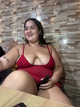 Snapshot of MinaBoss chatting on 03.28.26 MinaBoss online show from 03.28.26