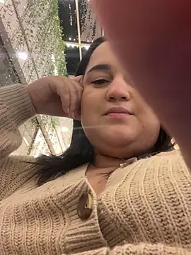 Snapshot of MinaBoss chatting on 04.10.26 MinaBoss online show from 04.10.26