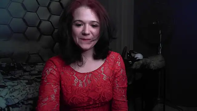 Naomi Robbins Love online show from 10.07.25