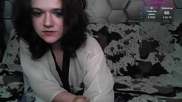 Naomi Robbins Love online show from 10.14.25