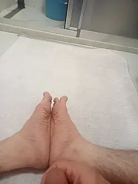 Hardapple01 online show from 03.20.26