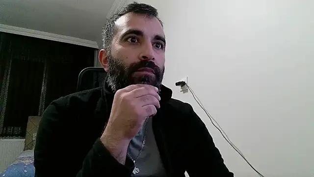 Snapshot of tgltplsr chatting on 12.10.24 tgltplsr online show from 12.10.24