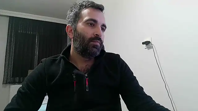 Snapshot of tgltplsr chatting on 01.10.25 tgltplsr online show from 01.10.25