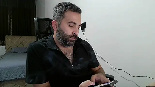 Snapshot of tgltplsr chatting on 09.26.25 tgltplsr online show from 09.26.25