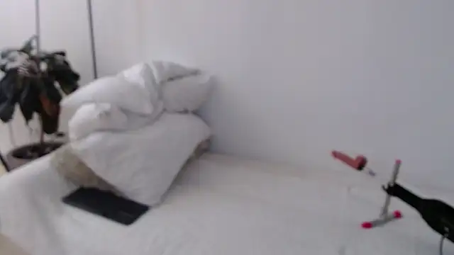 MIYESSI online show from 04.12.26