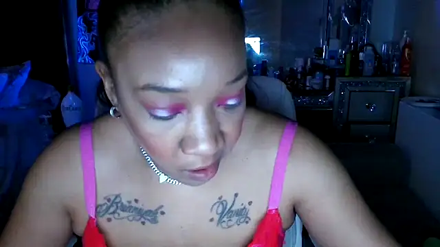 YasmineMinaj online show from 02.15.25