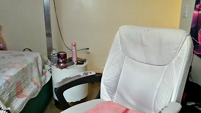 YasmineMinaj online show from 11.23.25