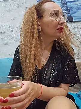 Snapshot of LybovNTV chatting on 11.09.25 LybovNTV online show from 11.09.25