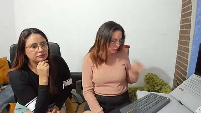  girls on fire  online show from 03.06.25