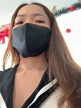 Snapshot of Jessical chatting on 12.20.24 Jessical online show from 12.20.24
