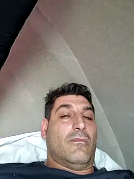 AdiAdrian5 online show from 04.25.26