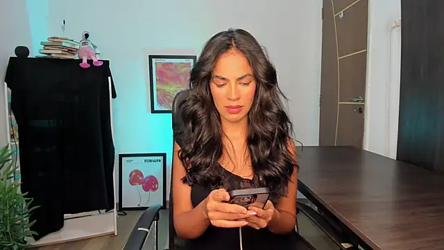 Snapshot of camille-rose chatting on 04.30.26 camille-rose online show from 04.30.26