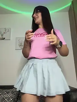 Megan lu2 online show from 12.19.24