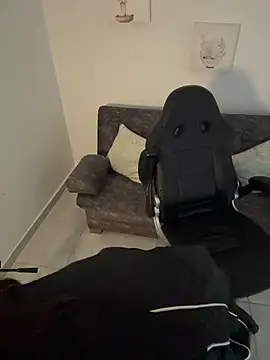 Megan lu2 online show from 11.24.25