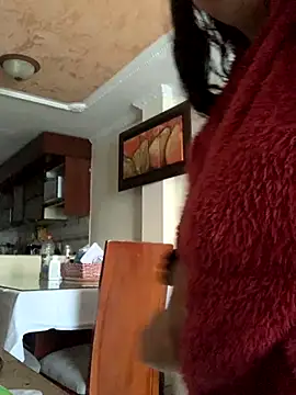 moncerrat luna online show from 11.04.25