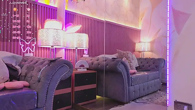 Emiily Scott1 online show from 12.18.24