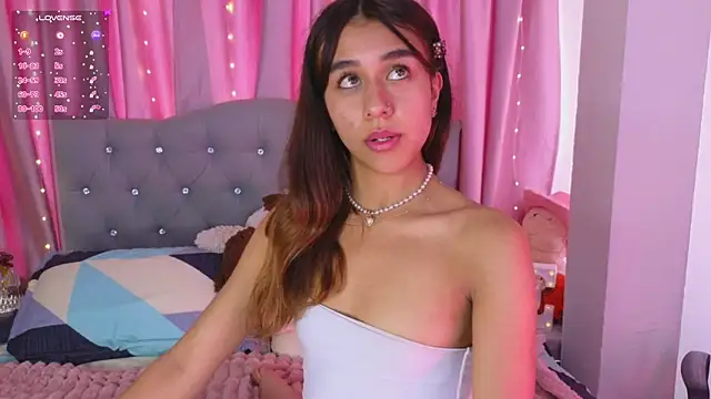 Emiily Scott1 online show from 03.18.25