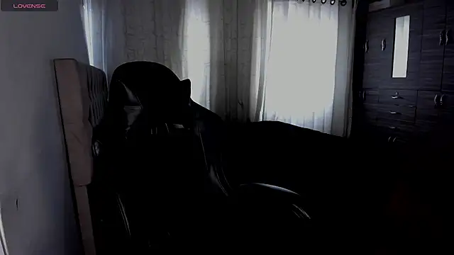 Snapshot of aliice_walker_ chatting on 04.22.26 aliice walker online show from 04.22.26
