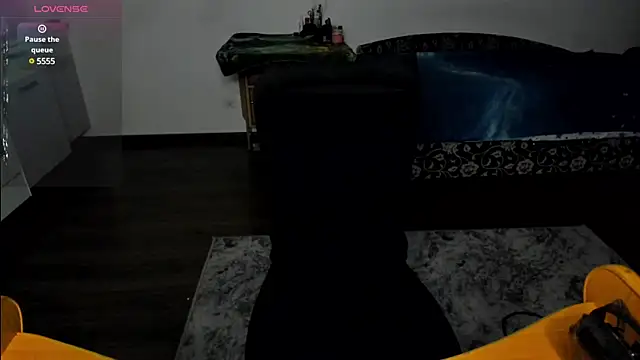 Snapshot of KitsuneRem chatting on 12.06.24 KitsuneRem online show from 12.06.24