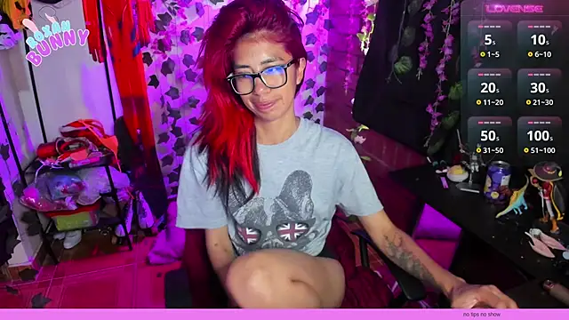 Roxanbunny1 online show from 02.02.25