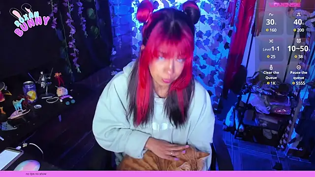 Roxanbunny1 online show from 02.12.25