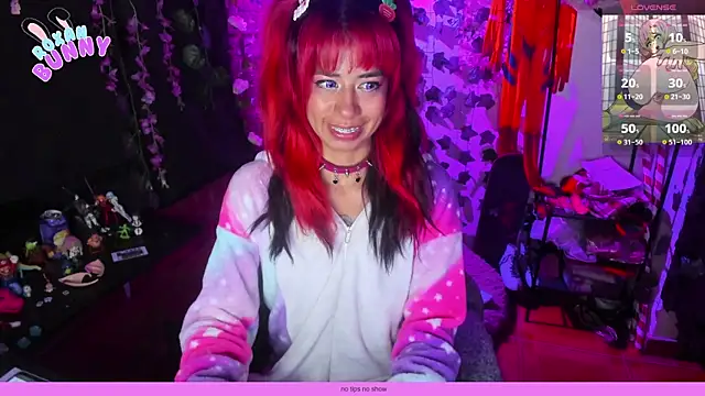 Roxanbunny1 online show from 02.18.25