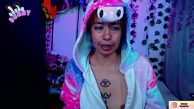 Roxanbunny1 online show from 09.15.25