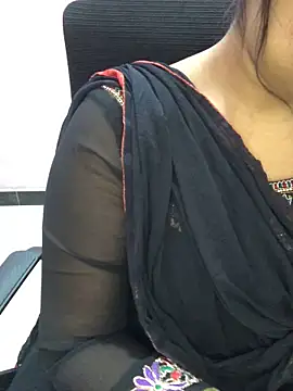 Rose Olivia online show from 02.12.26