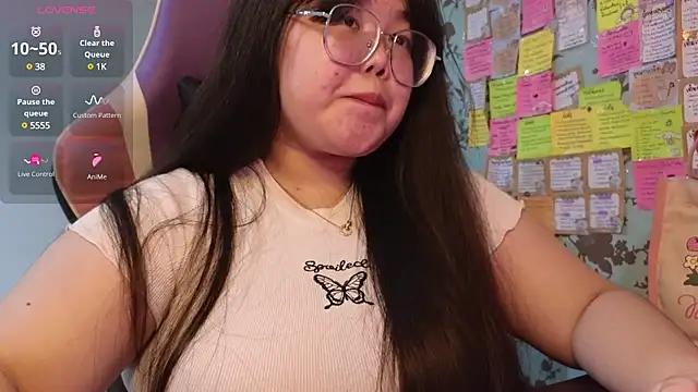 Snapshot of ANNELIESE_ chatting on 12.08.24 ANNELIESE online show from 12.08.24