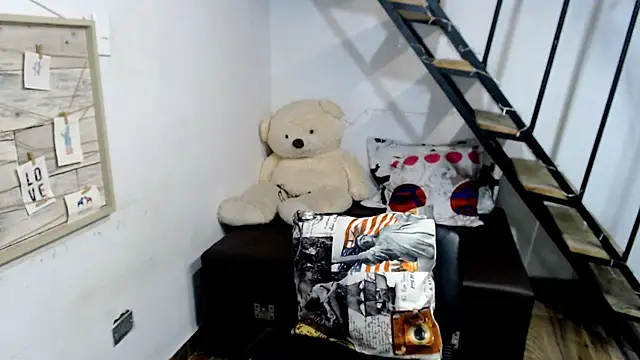 samantha baby  online show from 02.13.25