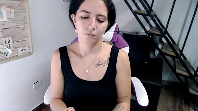 samantha baby  online show from 12.18.25