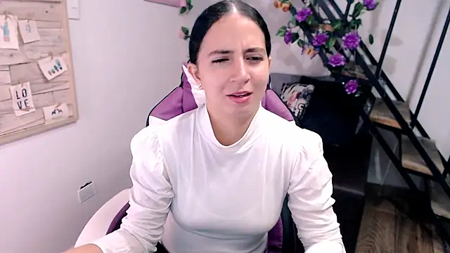 Snapshot of samantha_baby_ chatting on 04.16.26 samantha baby online show from 04.16.26