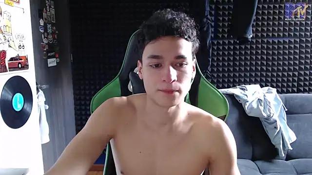 Curly Angel24 online show from 12.15.25