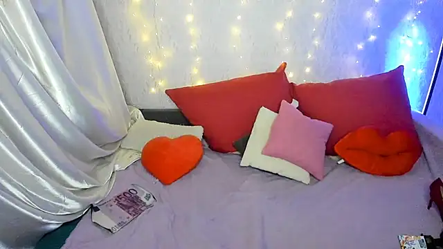 Snapshot of LILU_MS chatting on 01.25.25 LILU MS online show from 01.25.25