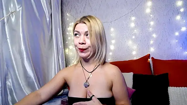 Snapshot of LILU_MS chatting on 03.20.25 LILU MS online show from 03.20.25