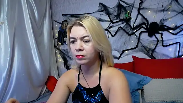 Snapshot of LILU_MS chatting on 10.24.25 LILU MS online show from 10.24.25