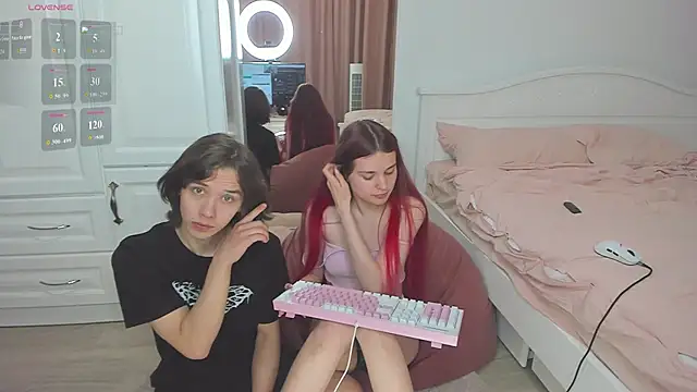 Snapshot of lil_cassie chatting on 06.18.26 lil cassie online show from 06.18.26