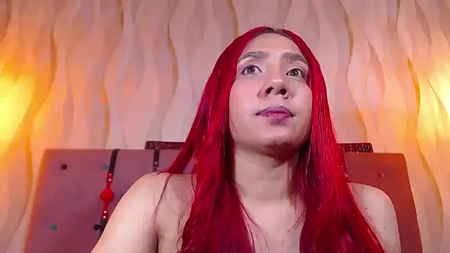 IsabelaLatina online show from 12.22.25