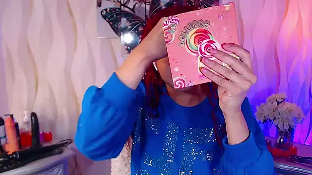 IsabelaLatina online show from 02.12.26