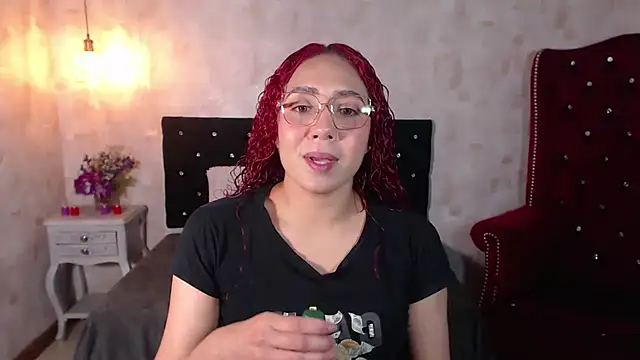 Snapshot of IsabelaLatina chatting on 07.16.26 IsabelaLatina online show from 07.16.26