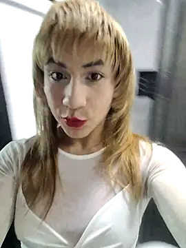 Snapshot of Evehampy chatting on 10.31.25 Evehampy online show from 10.31.25