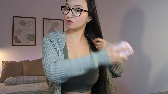 Snapshot of leyla_babe chatting on 01.02.25 leyla babe online show from 01.02.25