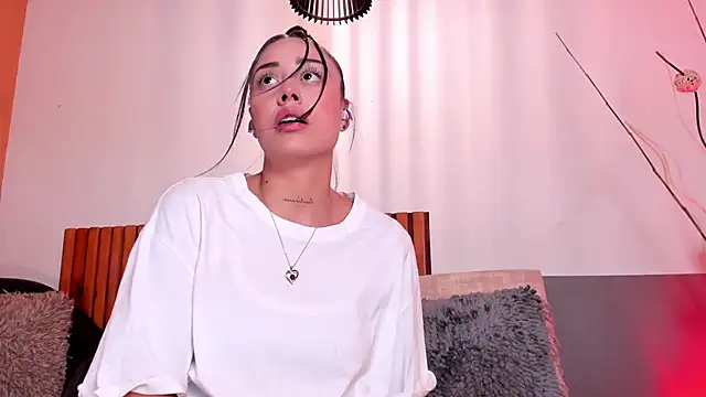 NoraDasilva online show from 03.10.26